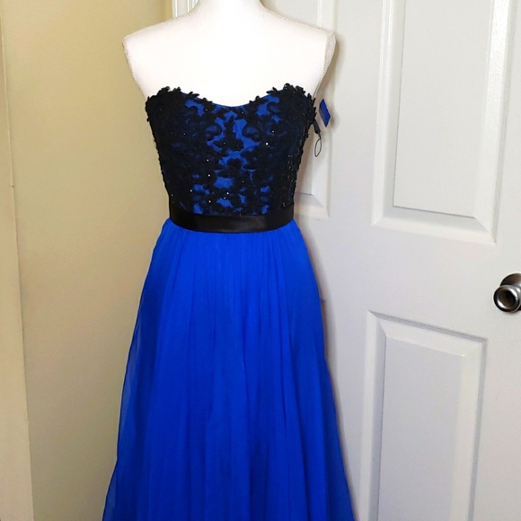 La Femme Dresses & Skirts - La Femme Strapless electric blue prom dress
